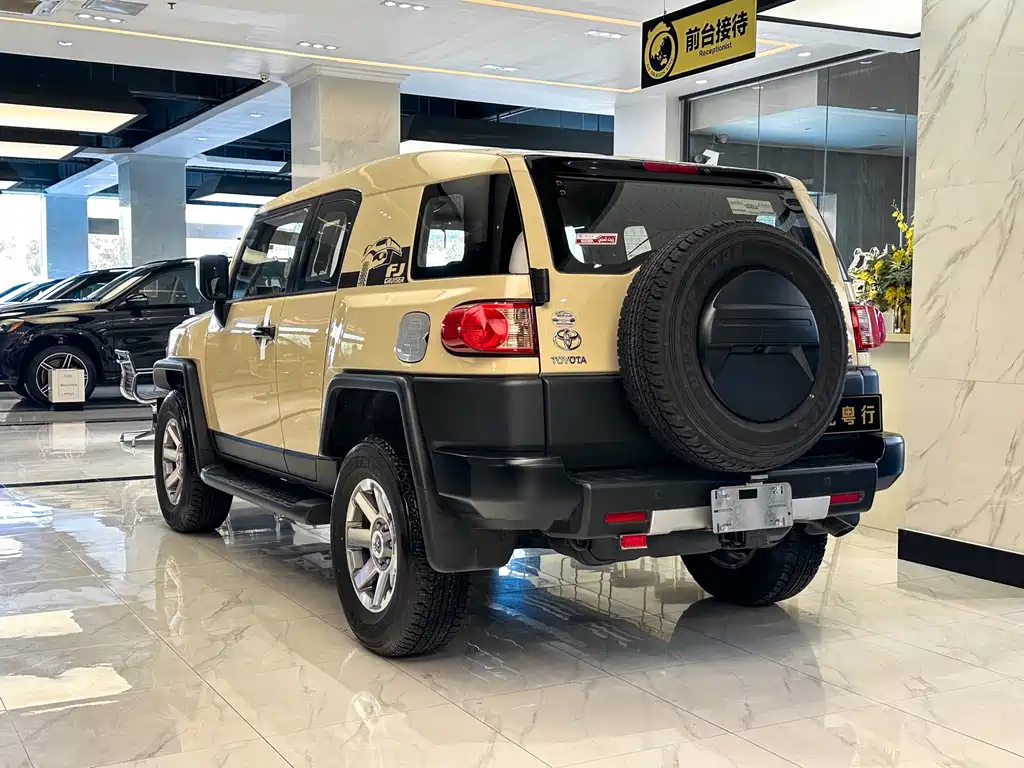 FJ Cruiser 2023 4.0L Automatic