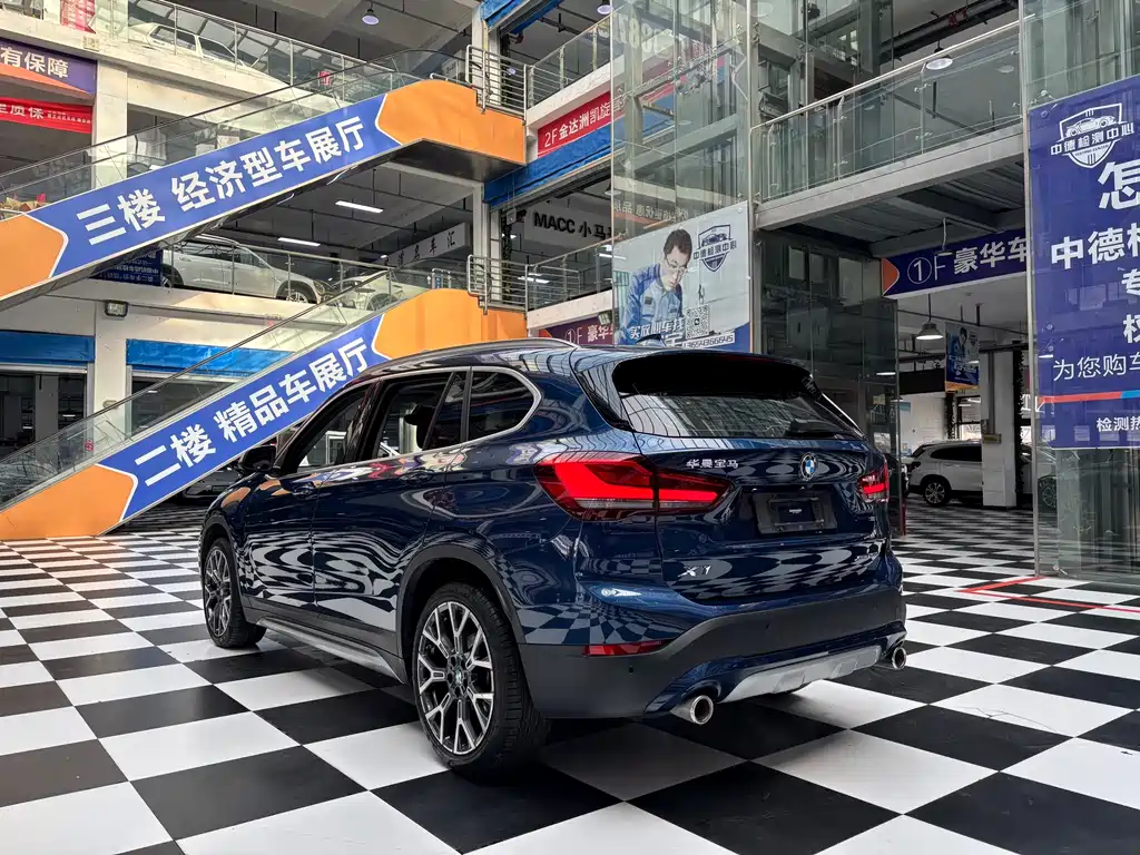 BMW X1 2021 xDrive25Li Exclusive Edition - фото 17