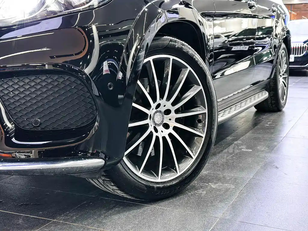 Mercedes-Benz GLS 500 4MATIC