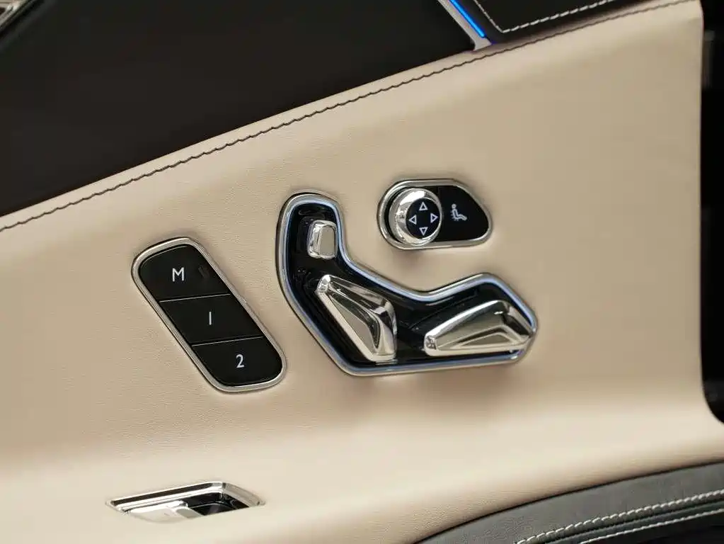 Bentley Flying Spur 2024 4.0T V8 Azure