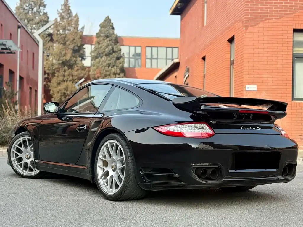 Porsche 911 2010 Turbo S 3.8T