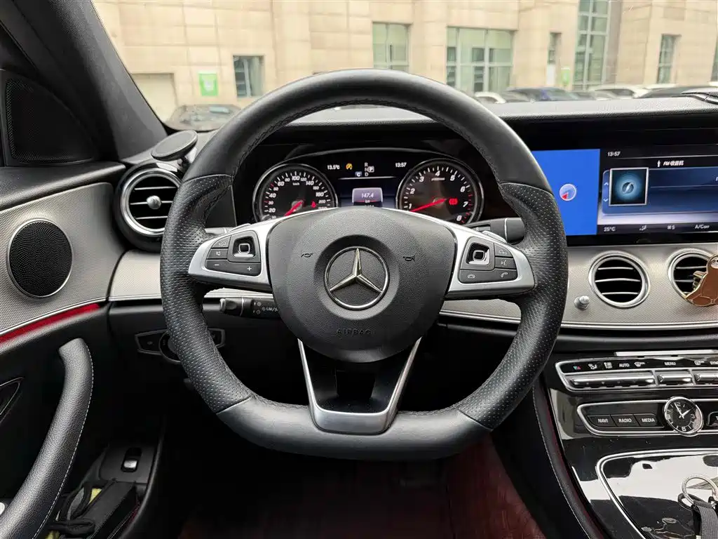 Mercedes-Benz E-Class 2017 E 200 Sport 4MATIC
