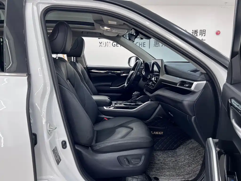 Highlander 2022 Hybrid 2.5L AWD Premium Edition 7-Seater
