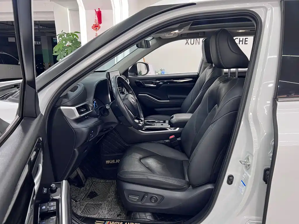 Highlander 2022 Hybrid 2.5L AWD Premium Edition 7-Seater