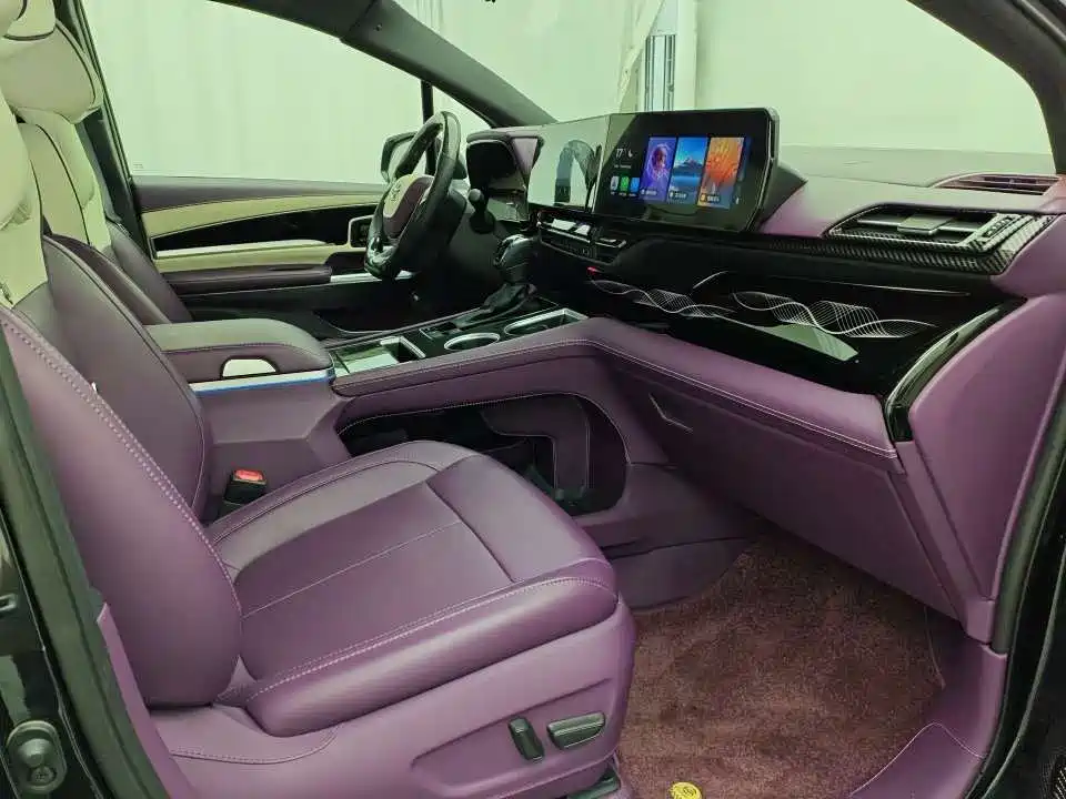Granvia 2024 2.5L HEV Comfort Edition