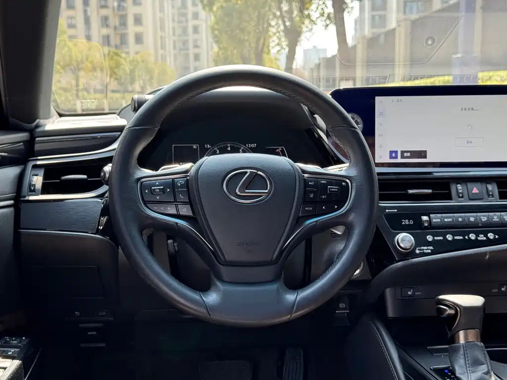Lexus ES 2023 200 Excellence Edition