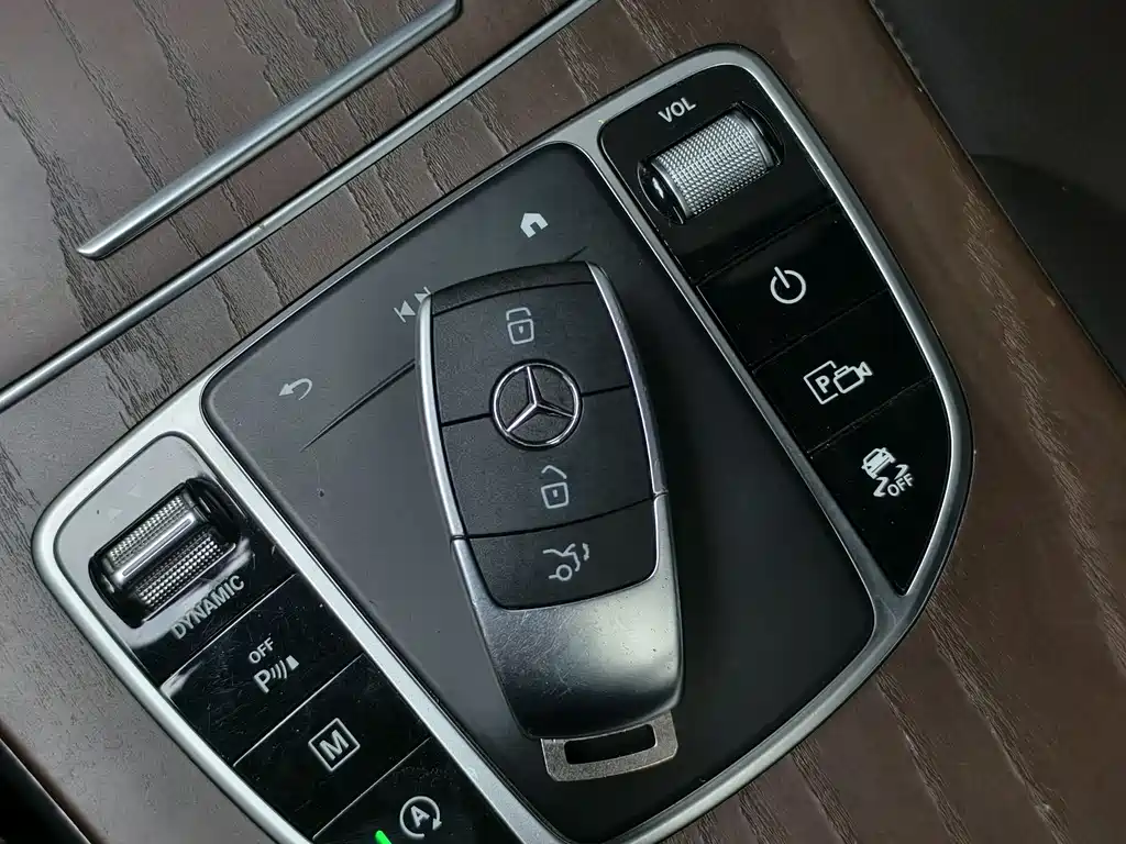 Mercedes-Benz GLC 2020 GLC 300 L 4MATIC Dynamic