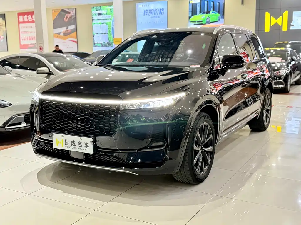 Li ONE 2021 Extended Range 6-Seater