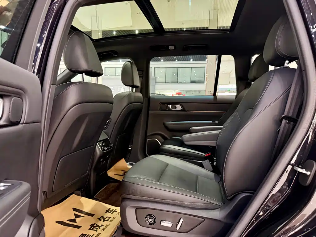 Li ONE 2021 Extended Range 6-Seater