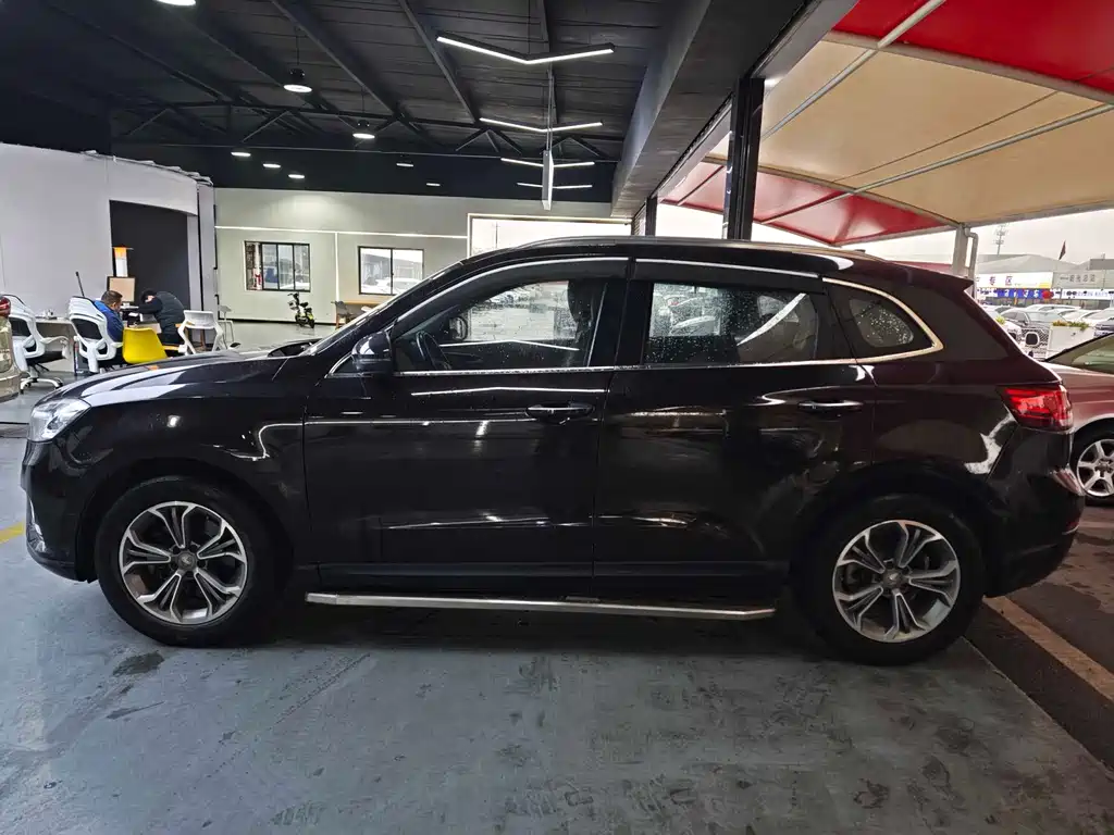 Borgward BX7