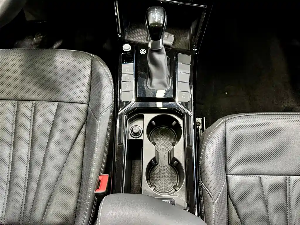 Volkswagen Passat 2024 380TSI Longteng Edition