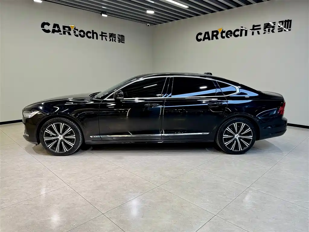 Volvo S90 2025 B5 Zhiyuan Luxury Edition