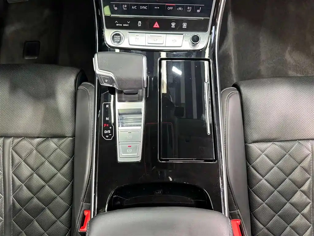 Audi A8L 50 TFSI quattro