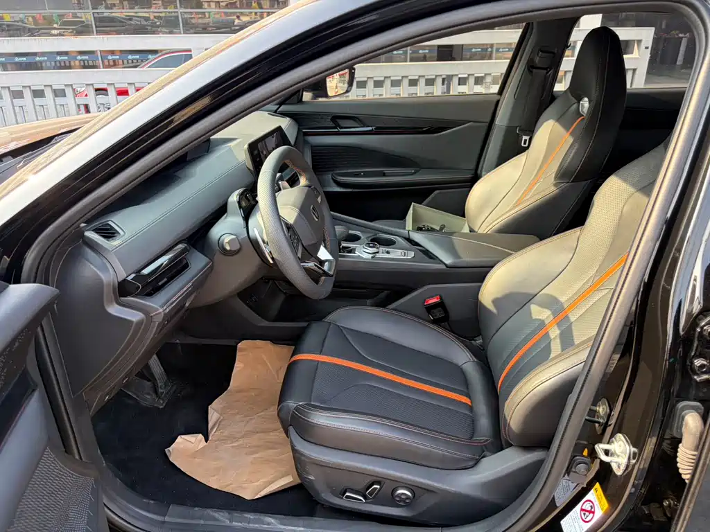 Changan UNI-V 2024 1.5T Premium Edition