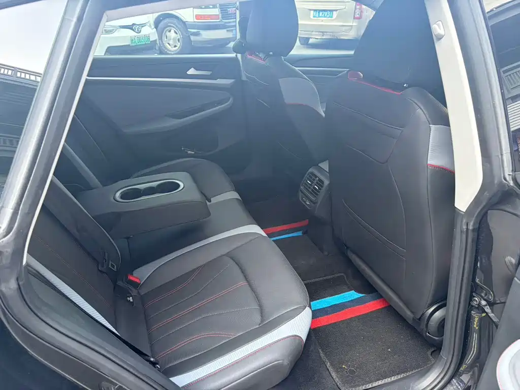 Volkswagen Lamando L 2023 280TSI DSG Re La Edition