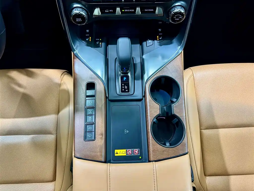 Lexus LX 700h Lingjie Edition 2025