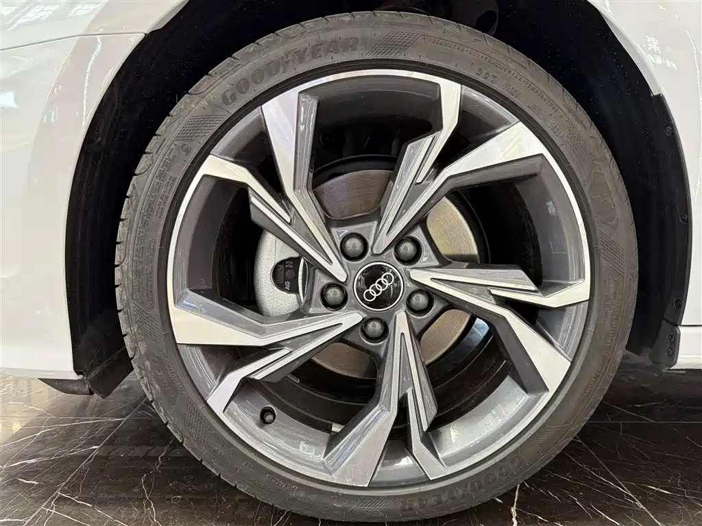 Audi A3L Limousine 2024 35 TFSI Luxury Sport