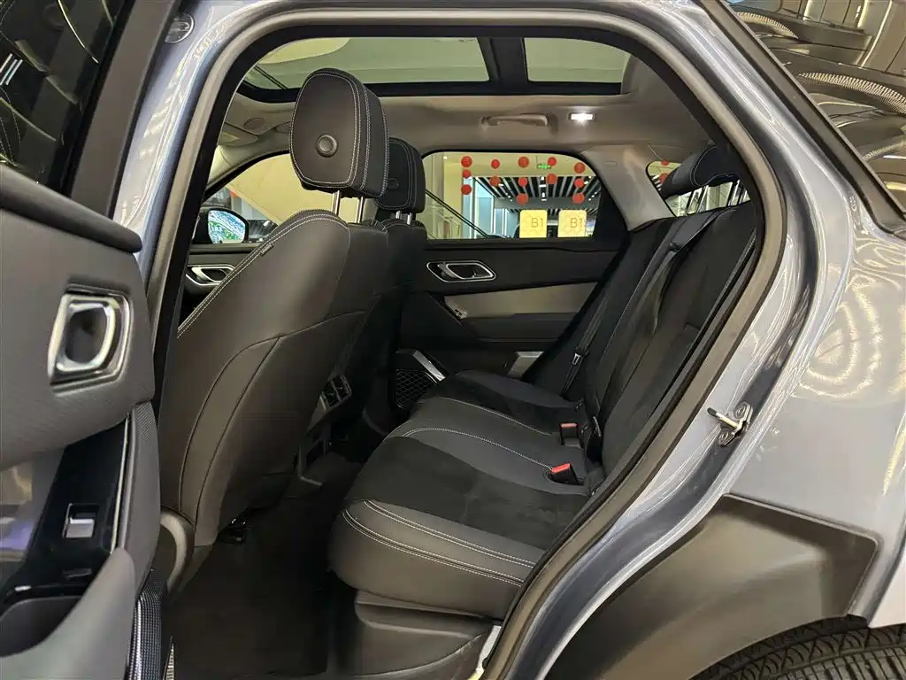 Range Rover Velar 2021 P250