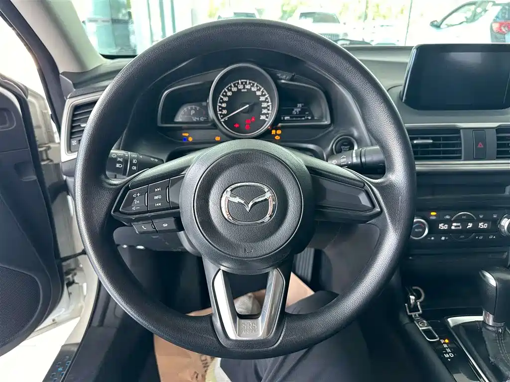 Mazda 3 Axela