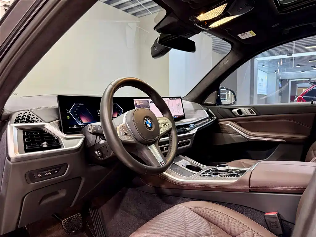 BMW X5 2023 xDrive40Li M Sport Package