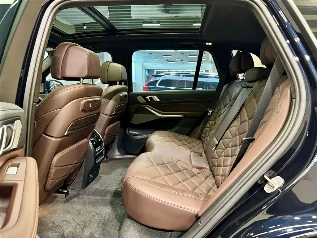 BMW X5 2023 xDrive40Li M Sport Package