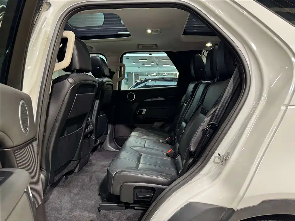 Land Rover Discovery 2018 3.0 SC V6 SE