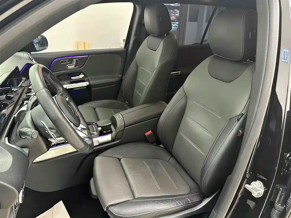 2023 Mercedes-AMG GLB 35 4MATIC