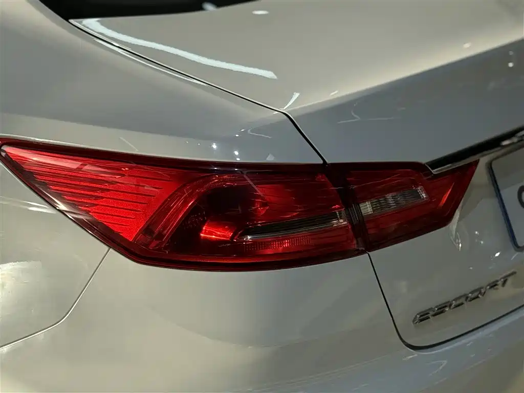 Ford Escort 2019 Facelift 1.5L Automatic Yuexiang Edition China VI
