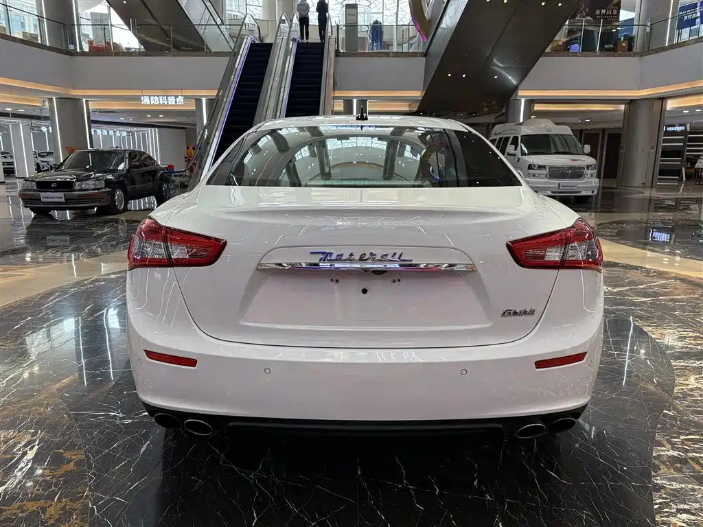 Maserati Ghibli 2014 3.0T Standard Edition