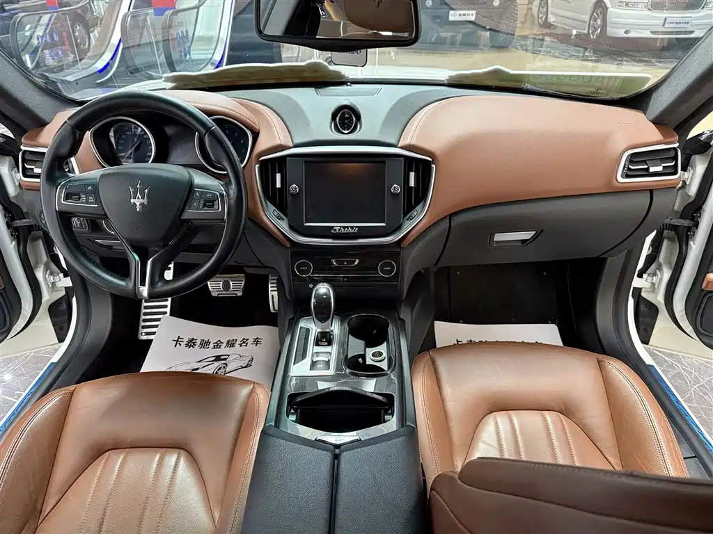 Maserati Ghibli 2014 3.0T Standard Edition