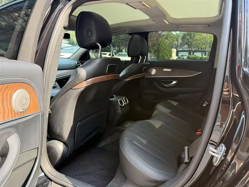 Mercedes-Benz E-Class 2018 E 300 L Luxury