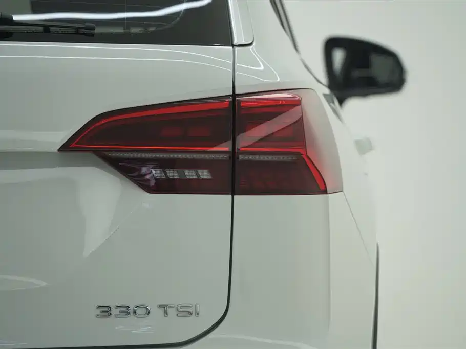 Volkswagen Tayron 2022 model 330TSI 2WD Luxury Smart Connect Edition Plus