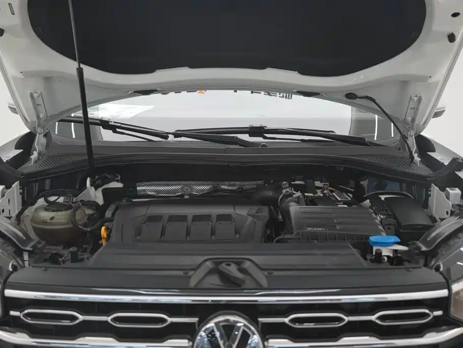 Volkswagen Tayron 2022 model 330TSI 2WD Luxury Smart Connect Edition Plus
