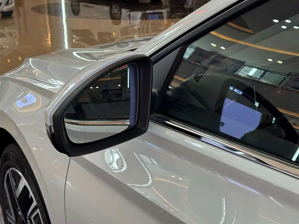 Volkswagen Sagitar 2025 Facelift 300TSI DSG Feiyue Edition