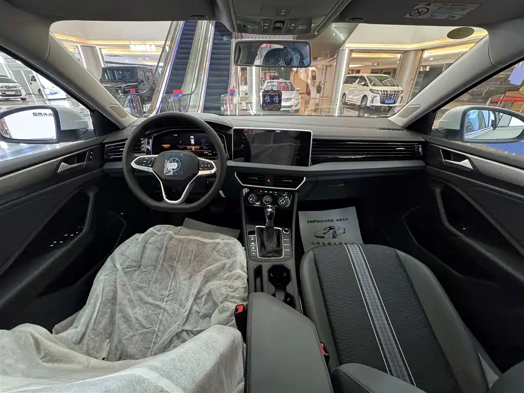 Volkswagen Sagitar 2025 Facelift 300TSI DSG Feiyue Edition