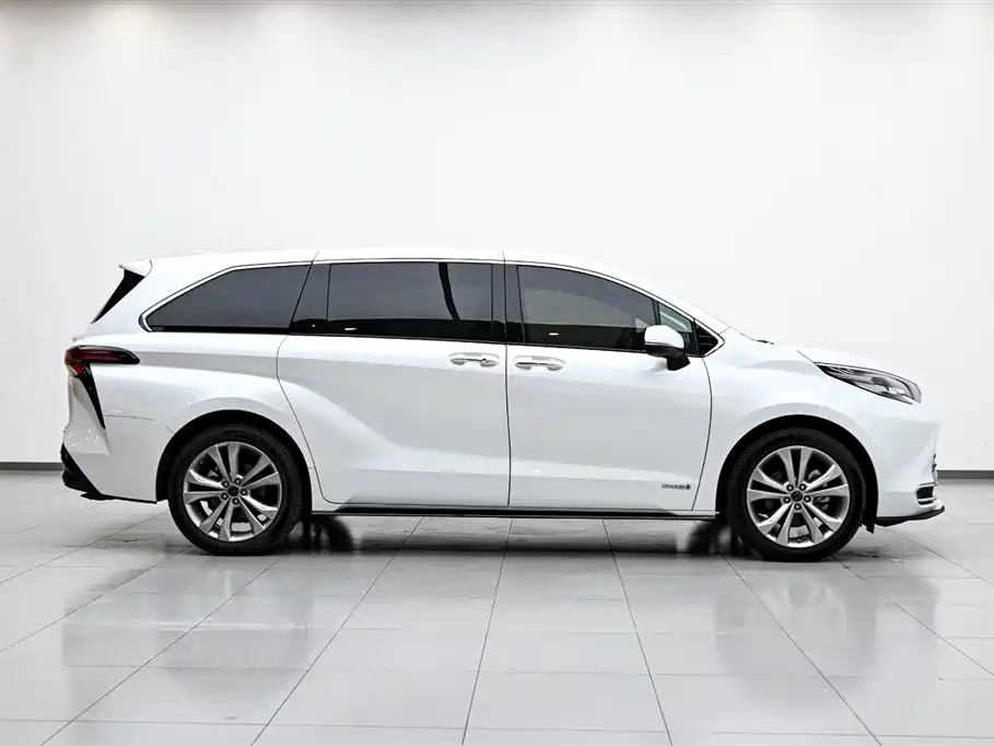 Toyota Sienna 2021 2.5L Hybrid Premium Edition