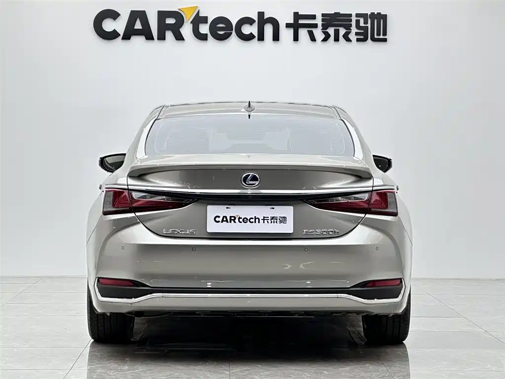 Lexus ES 300h Executive Edition