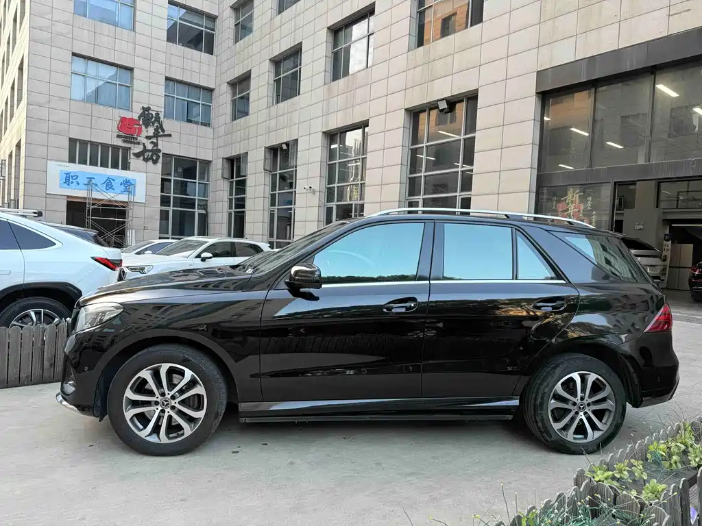 Mercedes-Benz GLE 2016 GLE 320 4MATIC Luxury