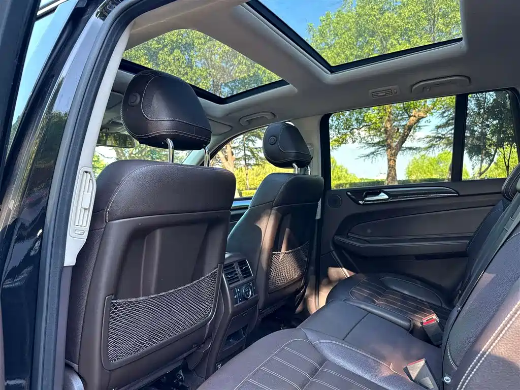 Mercedes-Benz GLS 400 4MATIC Luxury