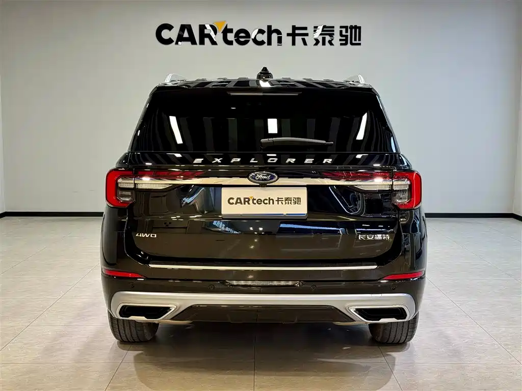 2024 Ford Explorer 2.3T EcoBoost 4WD Titanium Edition 7-Seater