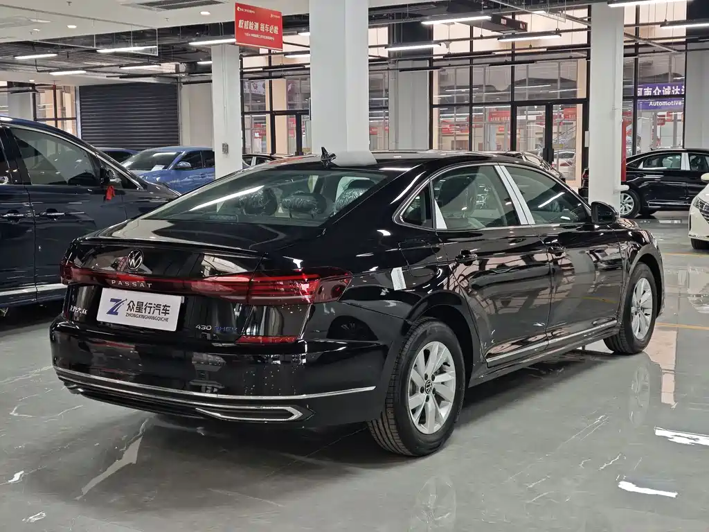 Volkswagen Passat PHEV 2025 430PHEV Hybrid Business Edition