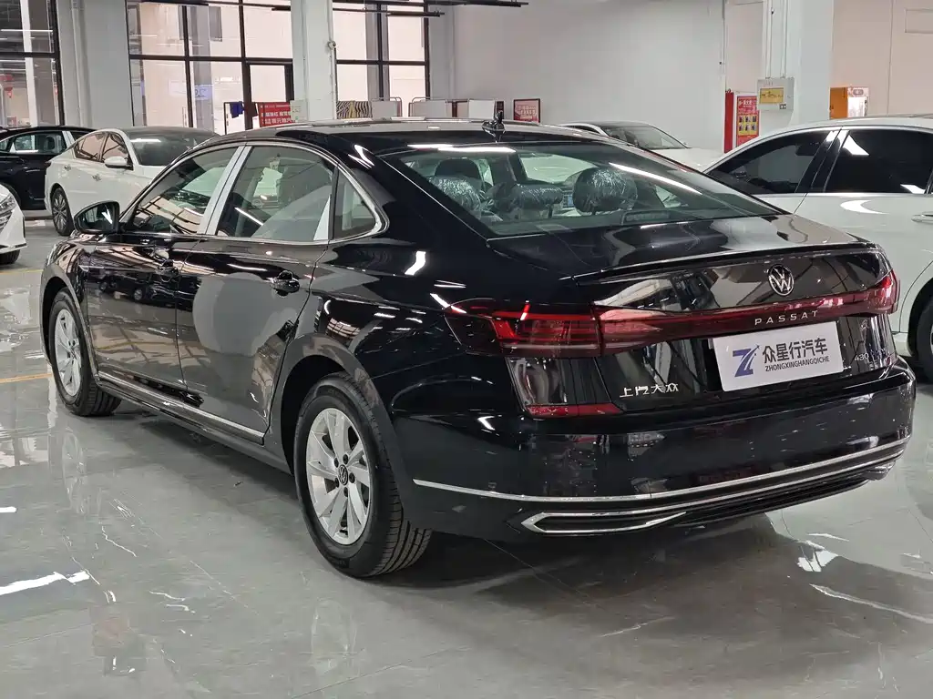 Volkswagen Passat PHEV 2025 430PHEV Hybrid Business Edition