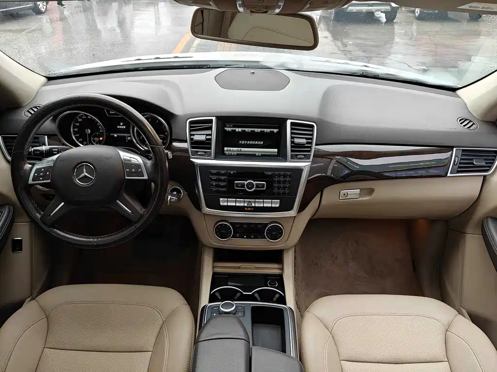 Mercedes-Benz M-Class 2013 ML 350 US Version