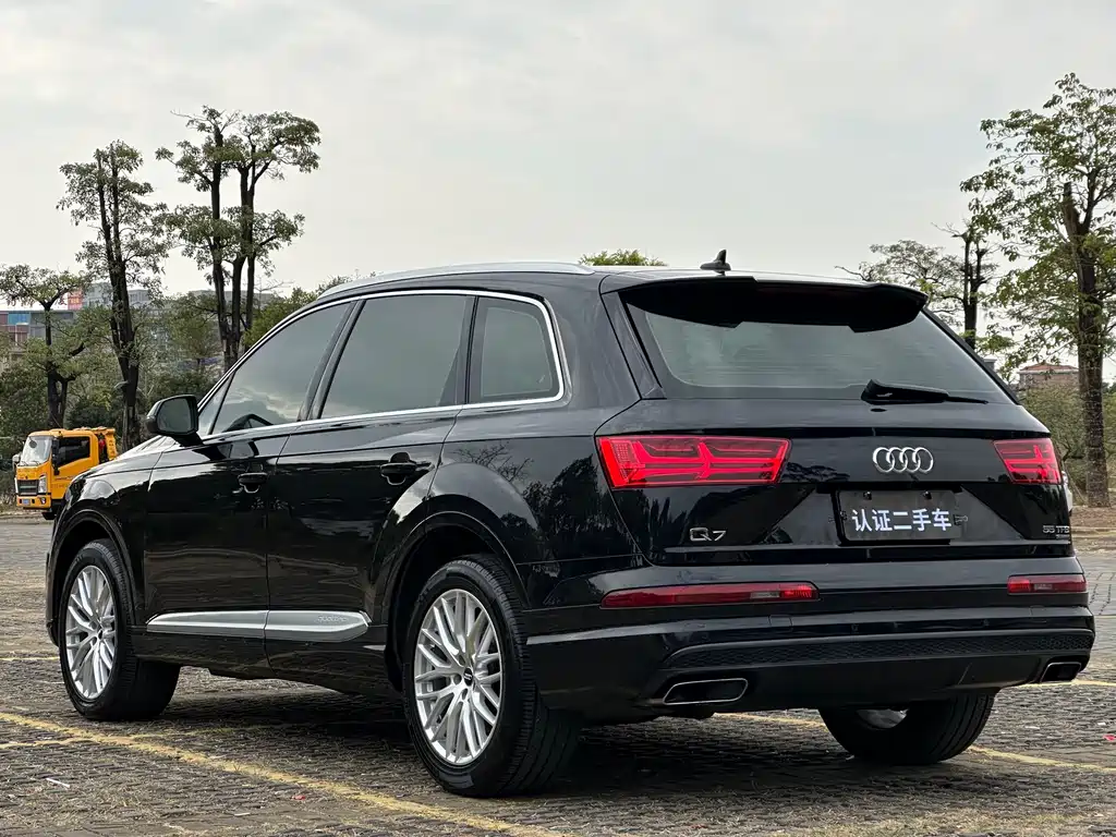 Audi Q7 2019 55 TFSI Technology Edition