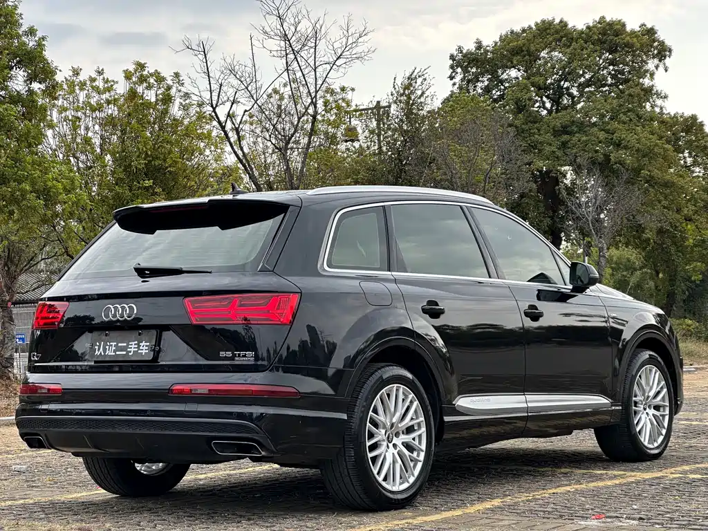 Audi Q7 2019 55 TFSI Technology Edition