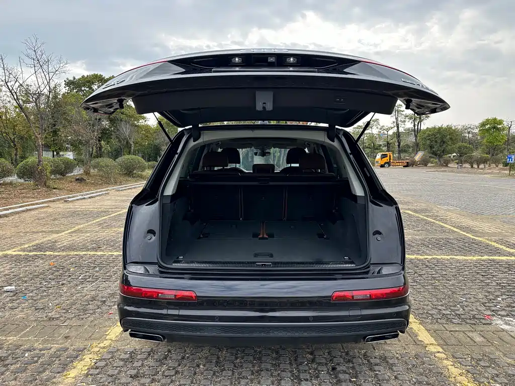 Audi Q7 2019 55 TFSI Technology Edition