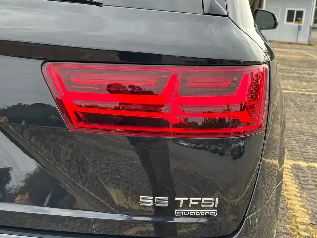 Audi Q7 2019 55 TFSI Technology Edition