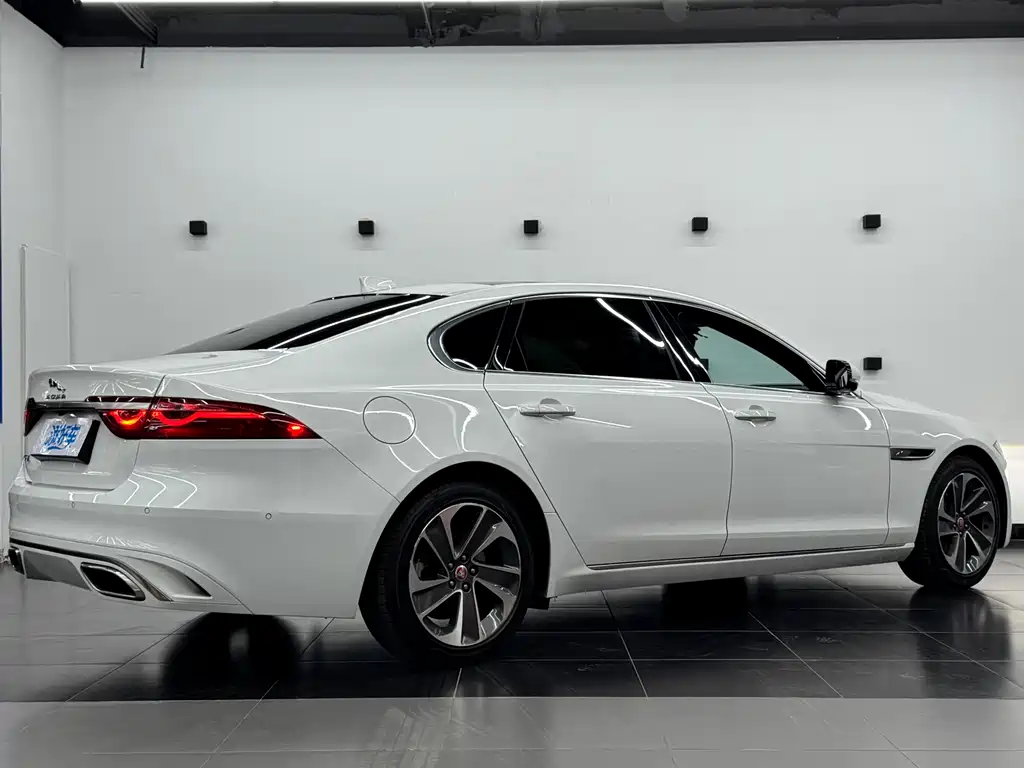 Jaguar XFL 2021 2.0T P200 RWD Elite Luxury Edition