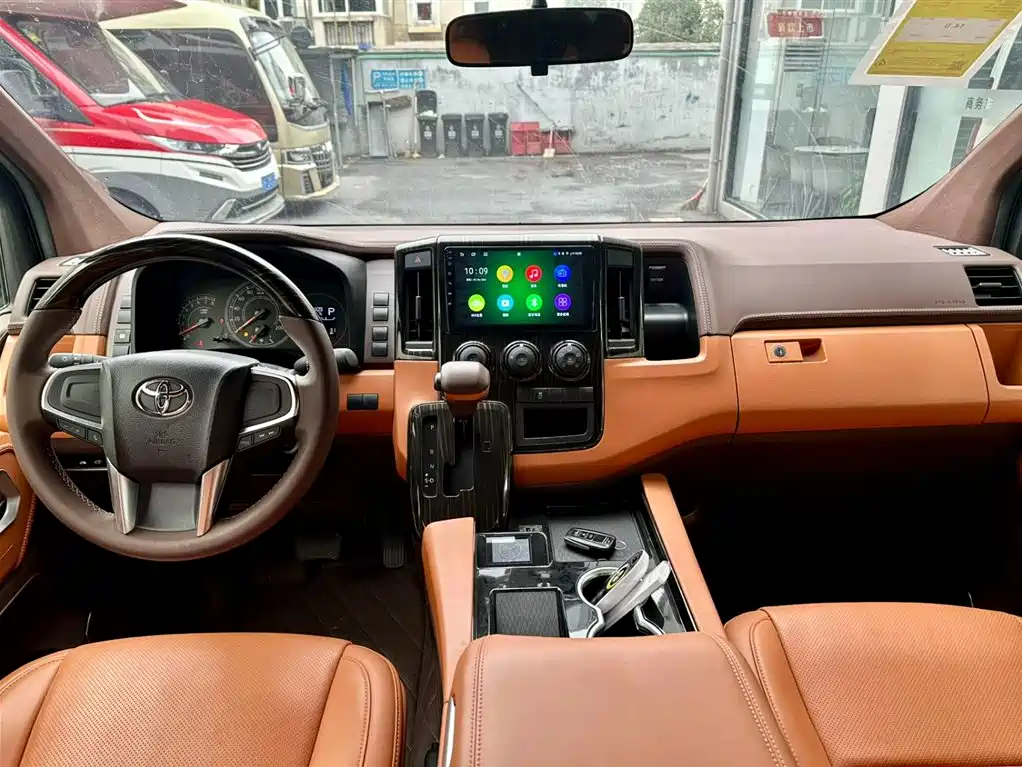 Toyota Hiace 2025 3.5L Automatic
