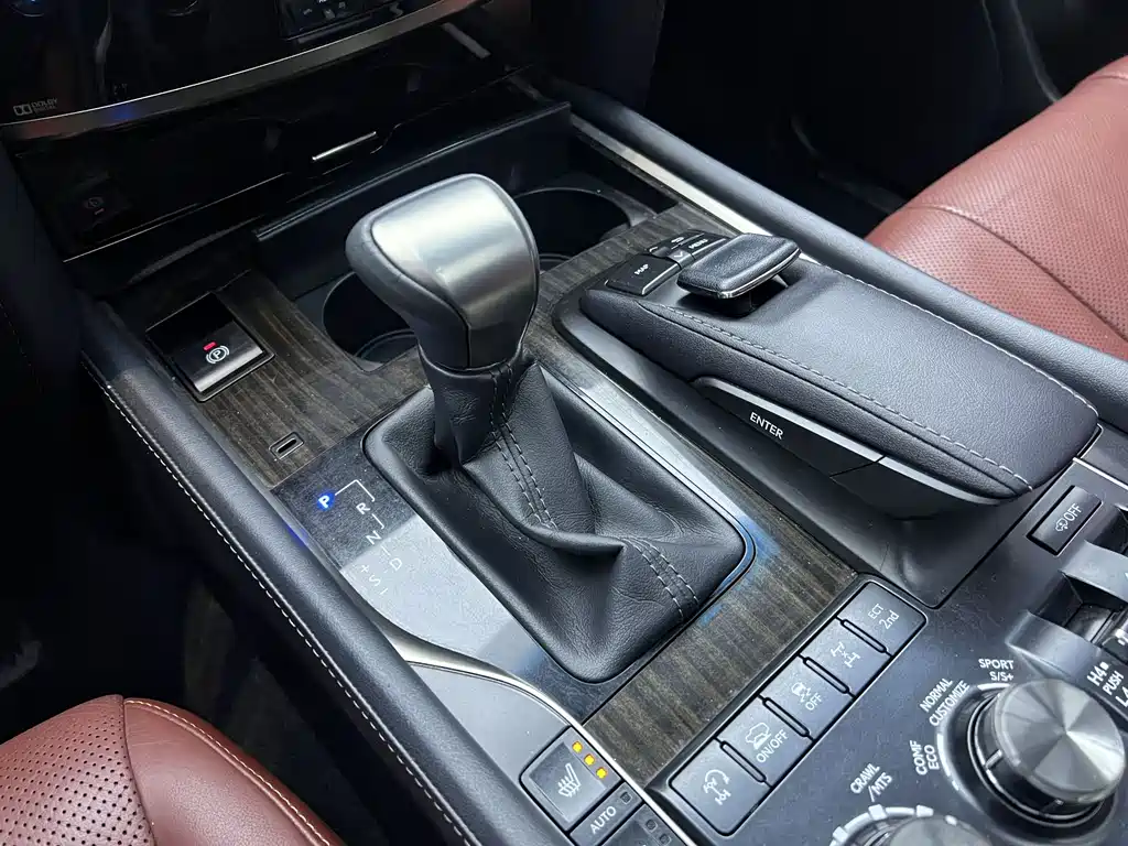 Lexus LX 2016 570 Dynamic Luxury Edition